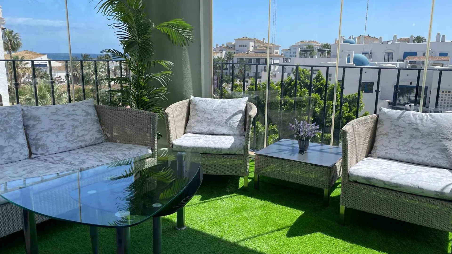 Apartamento En Marina Duquesa Castillo de Sabinillas