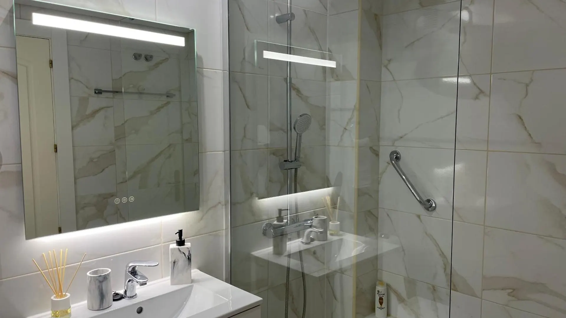 Apartamento En Marina Duquesa Castillo de Sabinillas Spanien