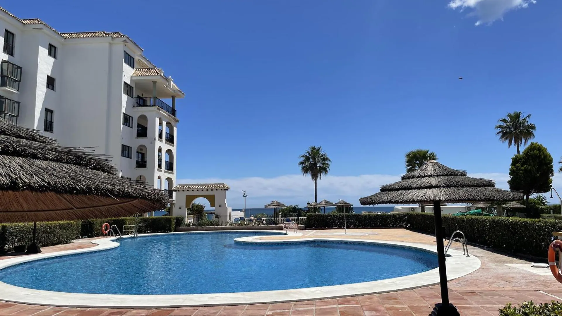 Apartamento En Marina Duquesa Castillo de Sabinillas Lägenhet