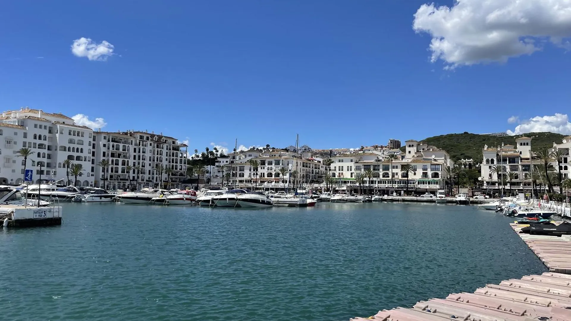 Apartamento En Marina Duquesa Castillo de Sabinillas 0*,